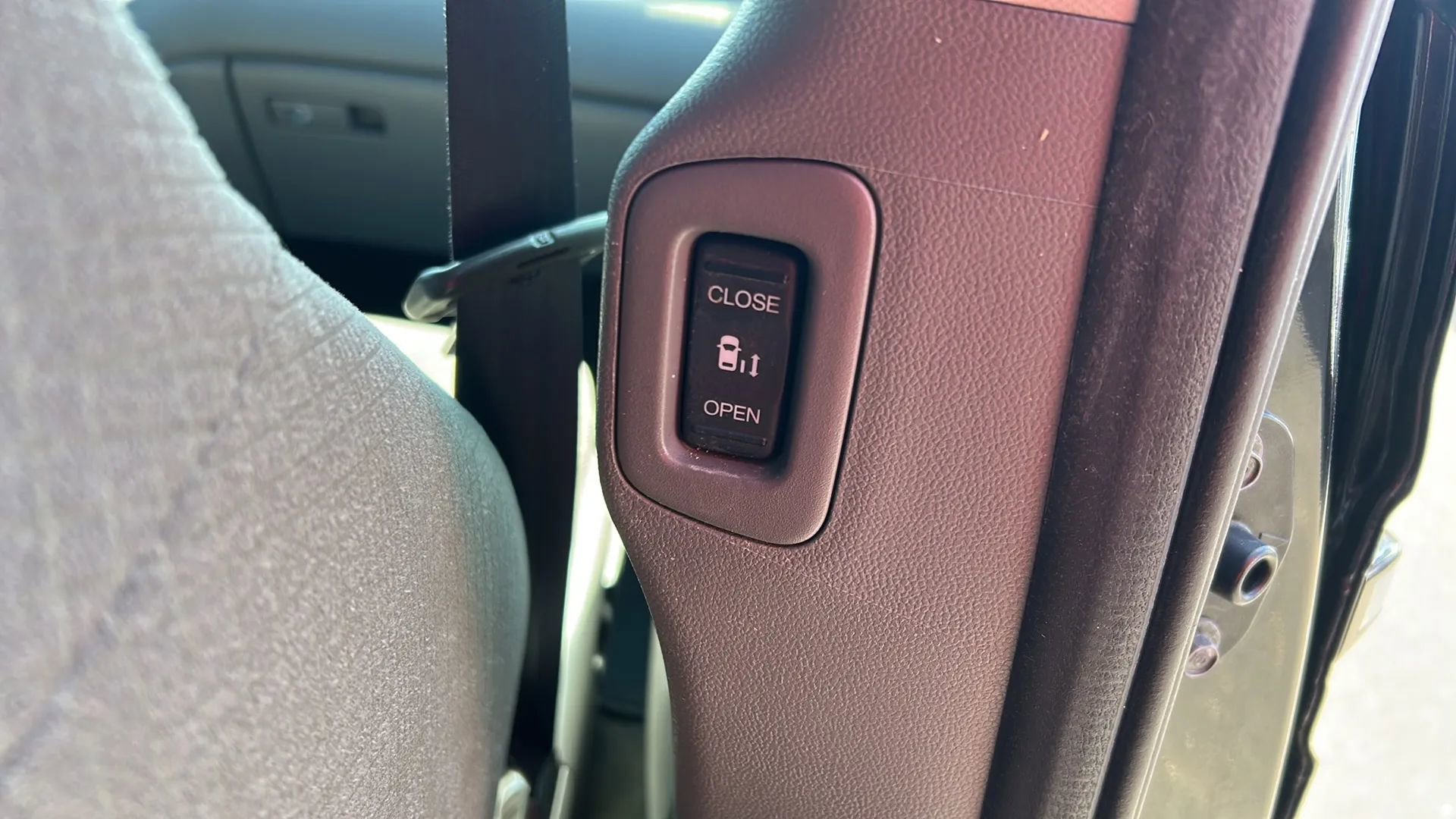 Used 2016 Honda Odyssey SE image 18