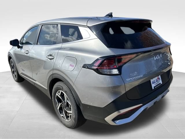 Used 2025 Kia Sportage LX image 6
