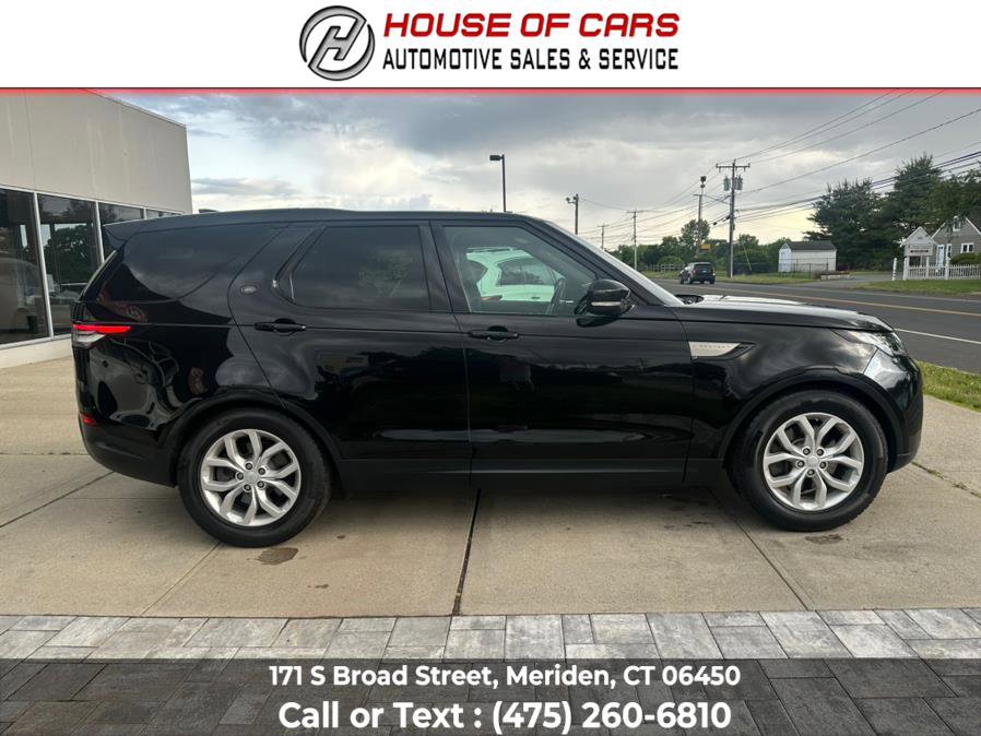 Used 2017 Land Rover Discovery SE image 3