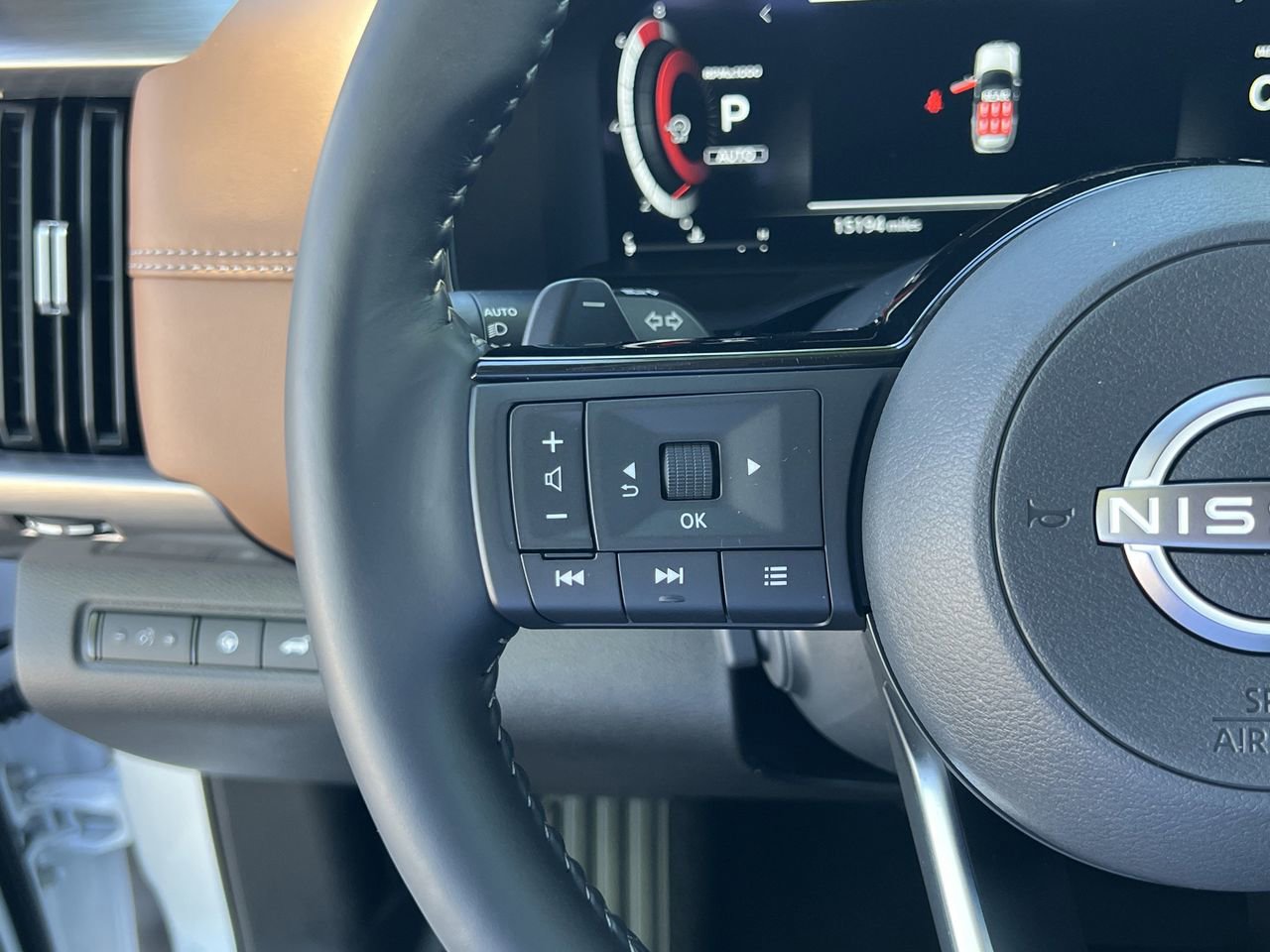 Certified 2025 Nissan Pathfinder Platinum w/ Cargo Package image 10