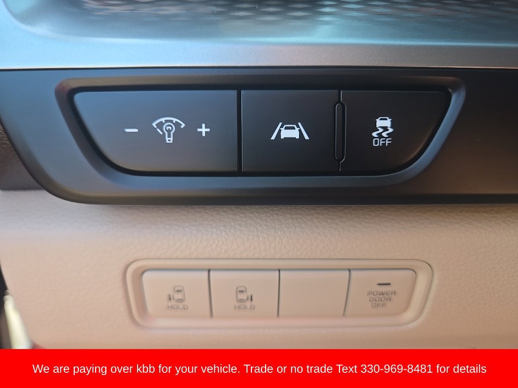 Used 2024 Kia Carnival LX FWD image 12