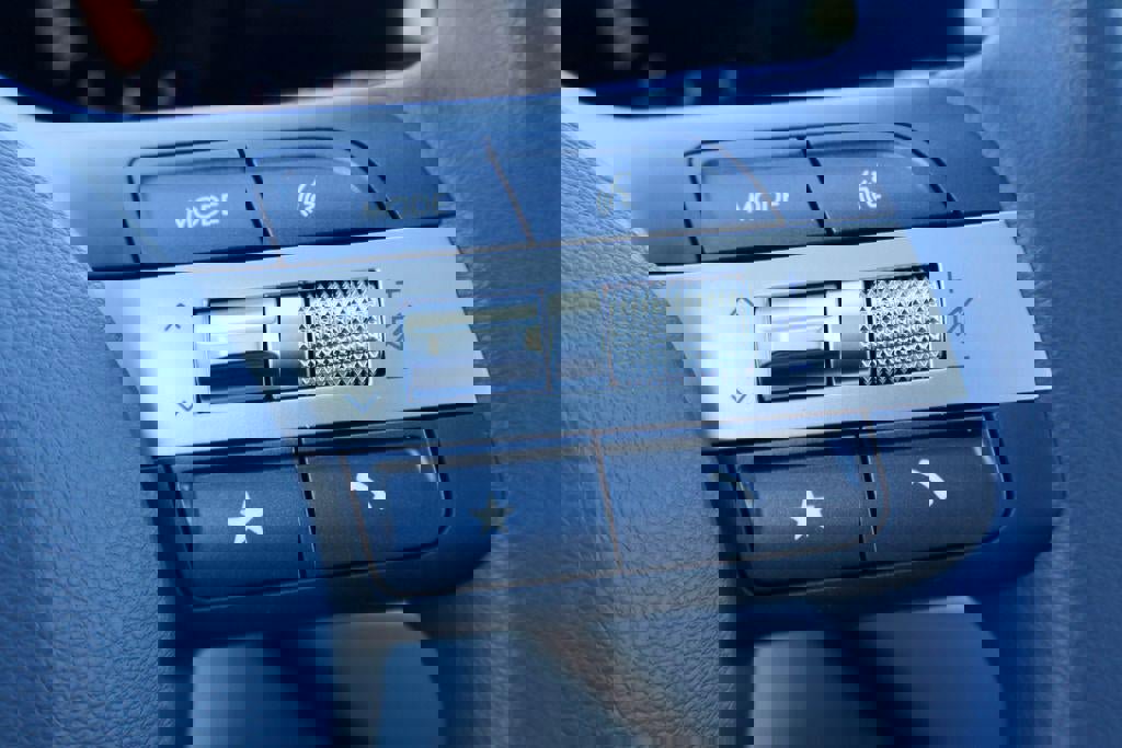 New 2026 Hyundai Kona SE image 17