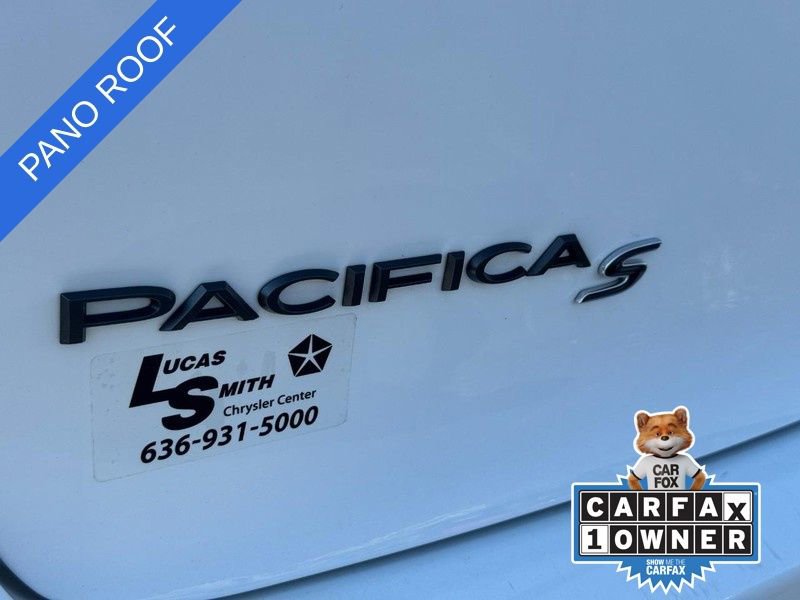 Used 2025 Chrysler Pacifica Limited image 7
