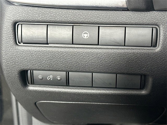 Used 2023 Nissan Rogue SV image 21