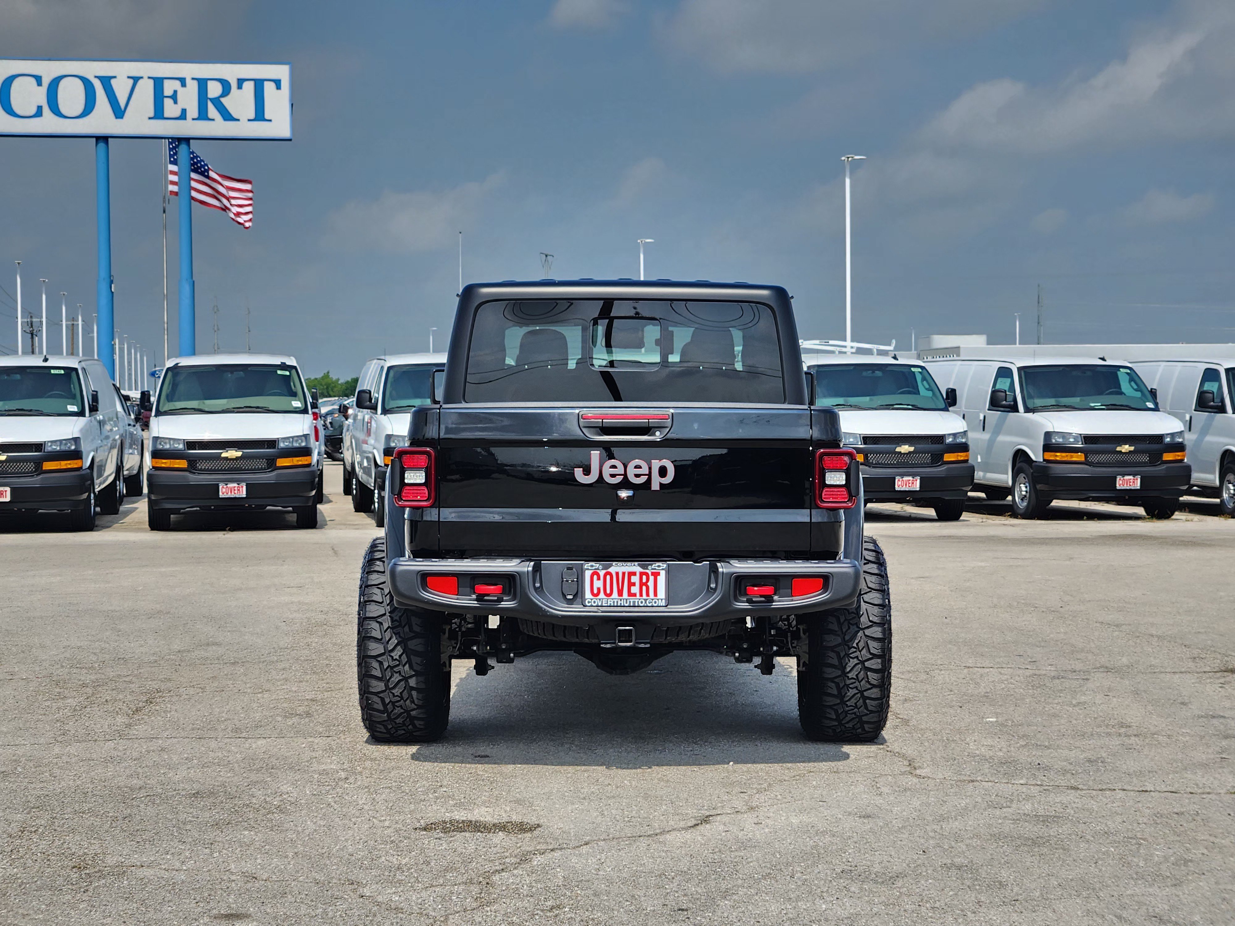 Used 2025 Jeep Gladiator Rubicon AWD/4WD image 6