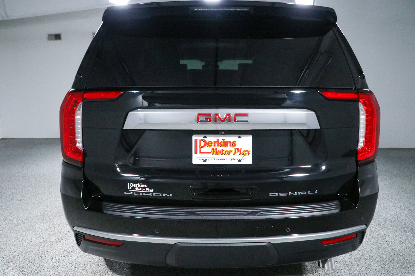 Used 2023 GMC Yukon Denali AWD/4WD image 8