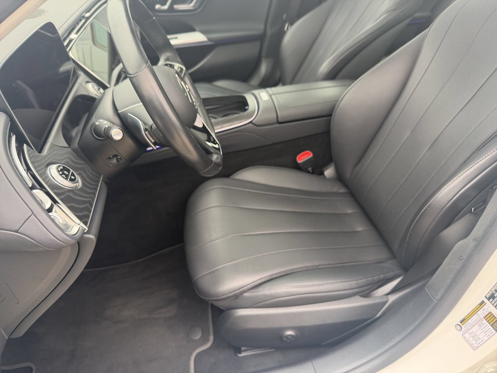 Used 2025 Mercedes-Benz E 350 Sedan w/ Winter Package image 15