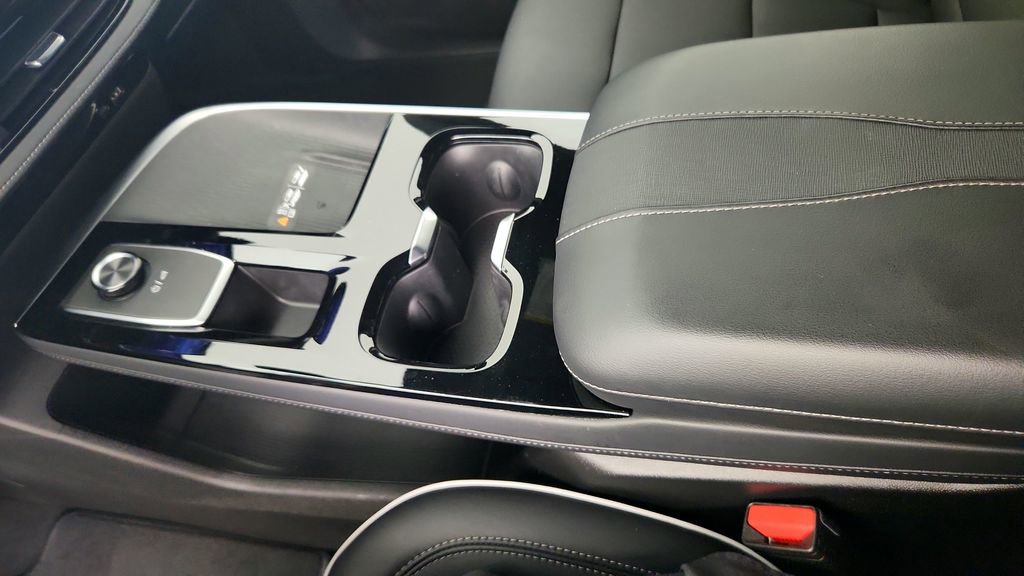 Certified 2025 Buick Enclave Preferred image 18