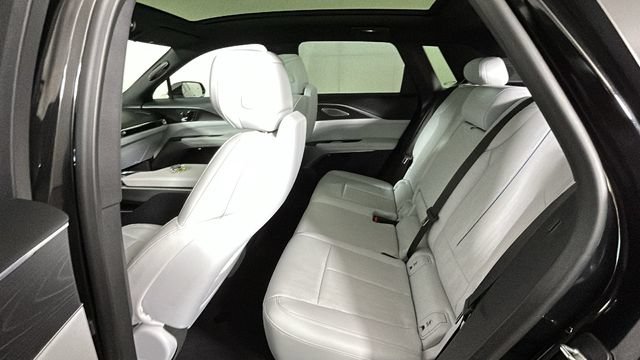 Used 2024 Cadillac Lyriq Sport RWD image 27