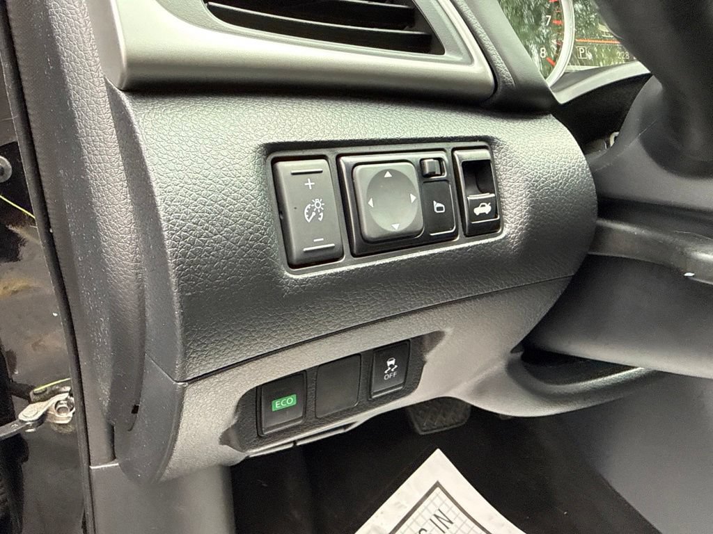 Used 2019 Nissan Sentra SV w/ Special Edition Package FWD image 20