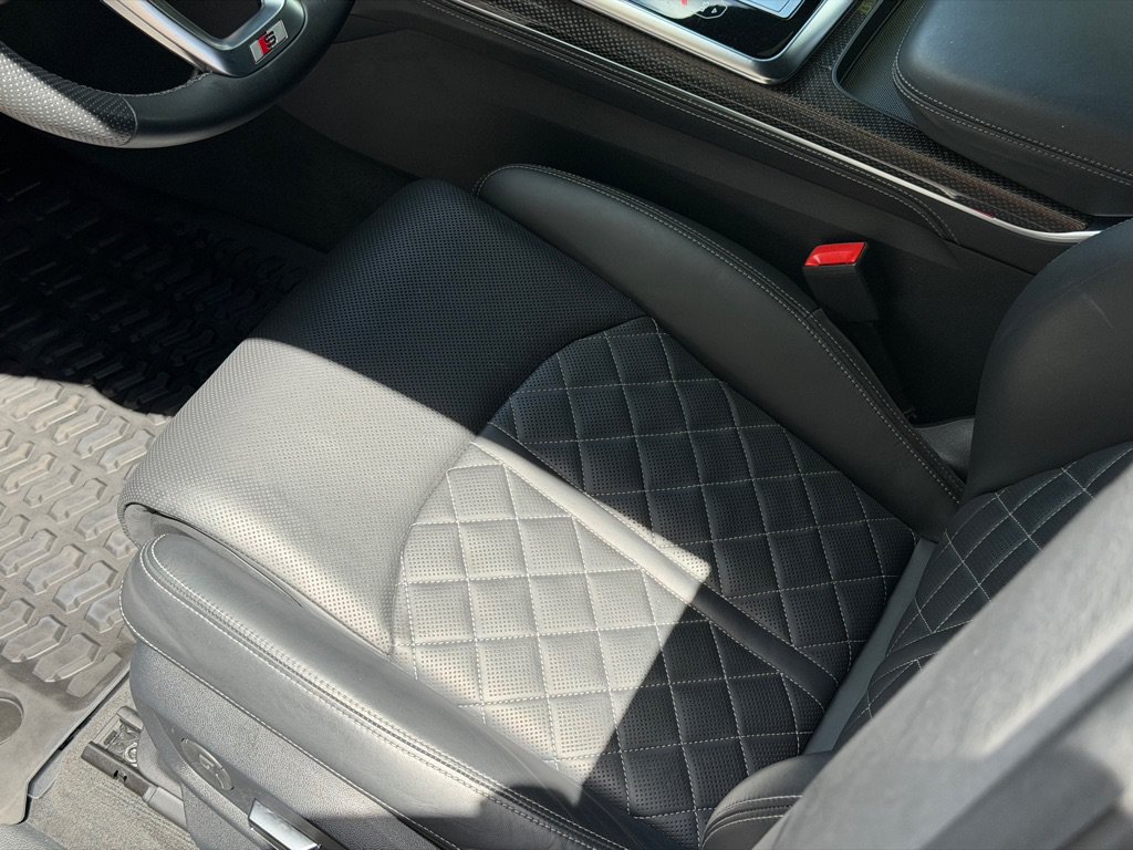 Used 2022 Audi SQ8 Prestige AWD/4WD image 31