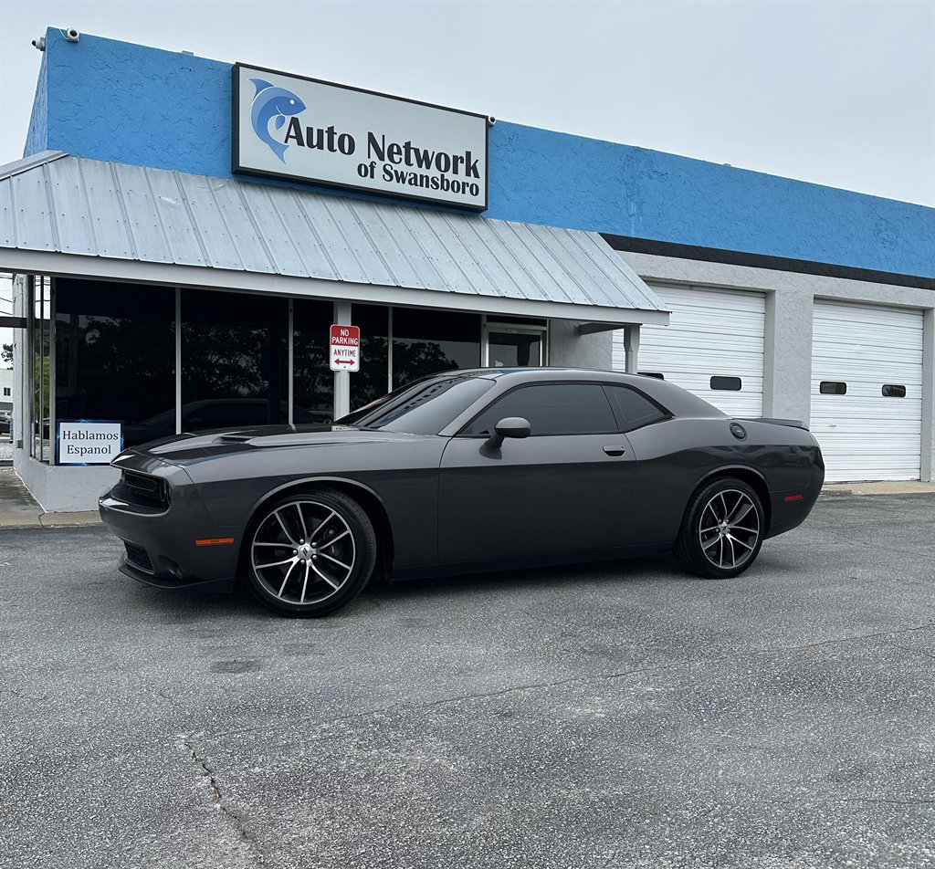 Used 2018 Dodge Challenger SXT
