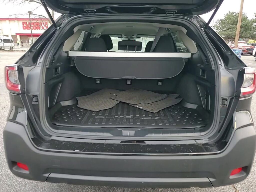 Certified 2024 Subaru Outback Premium image 8
