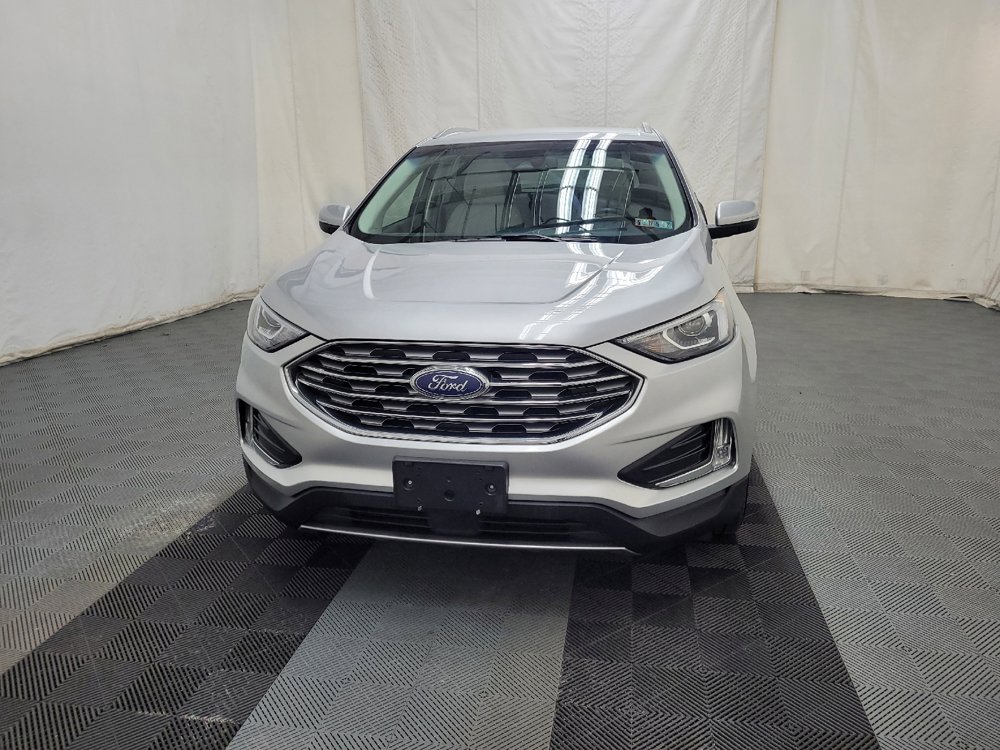 Used 2019 Ford Edge Titanium FWD image 15