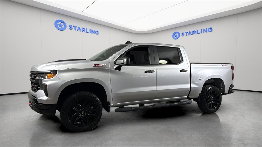 Certified 2022 Chevrolet Silverado 1500 Custom Trail Boss w/ LPO, Dark Essentials Package image 2