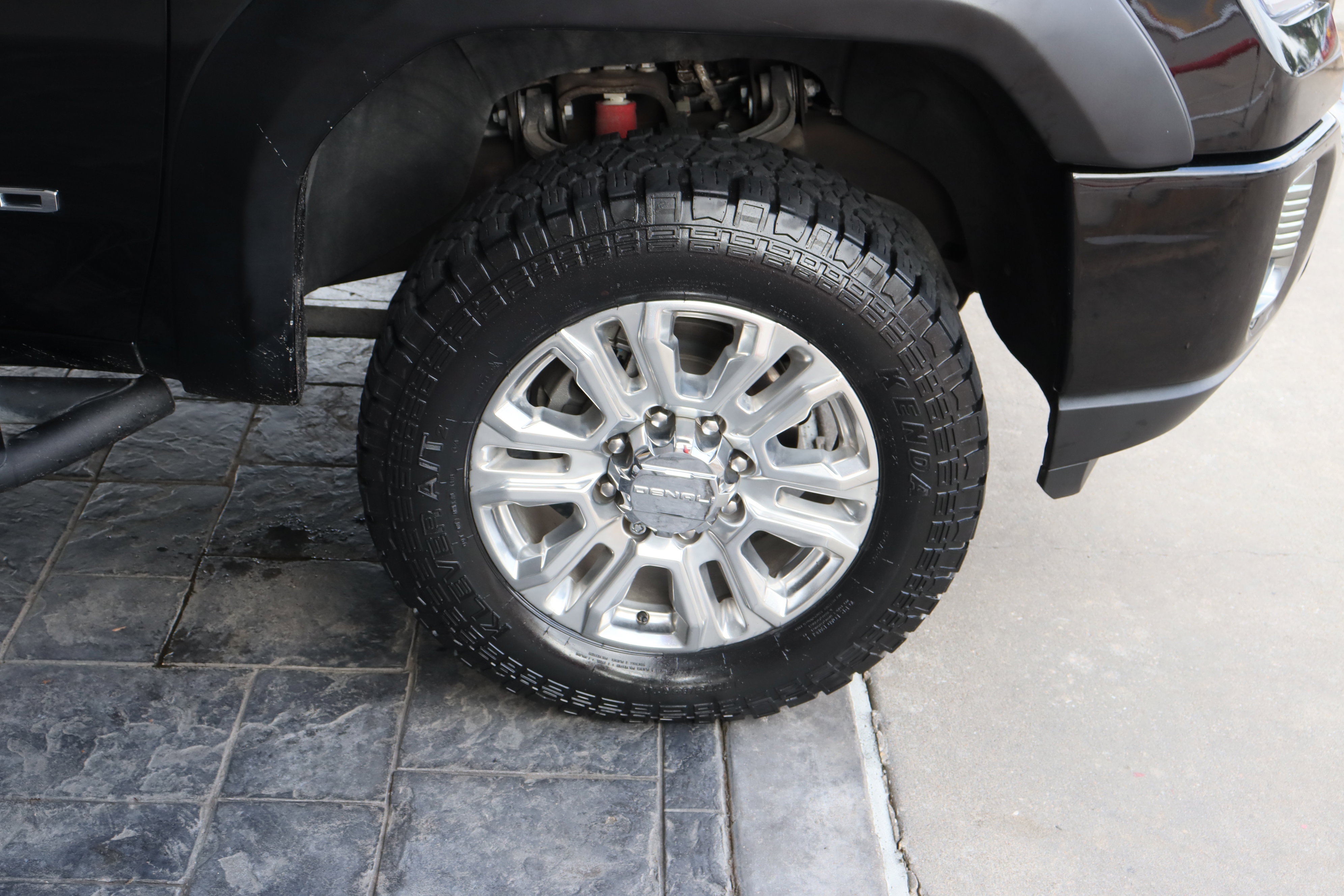 Used 2022 GMC Sierra 2500 AT4 image 5