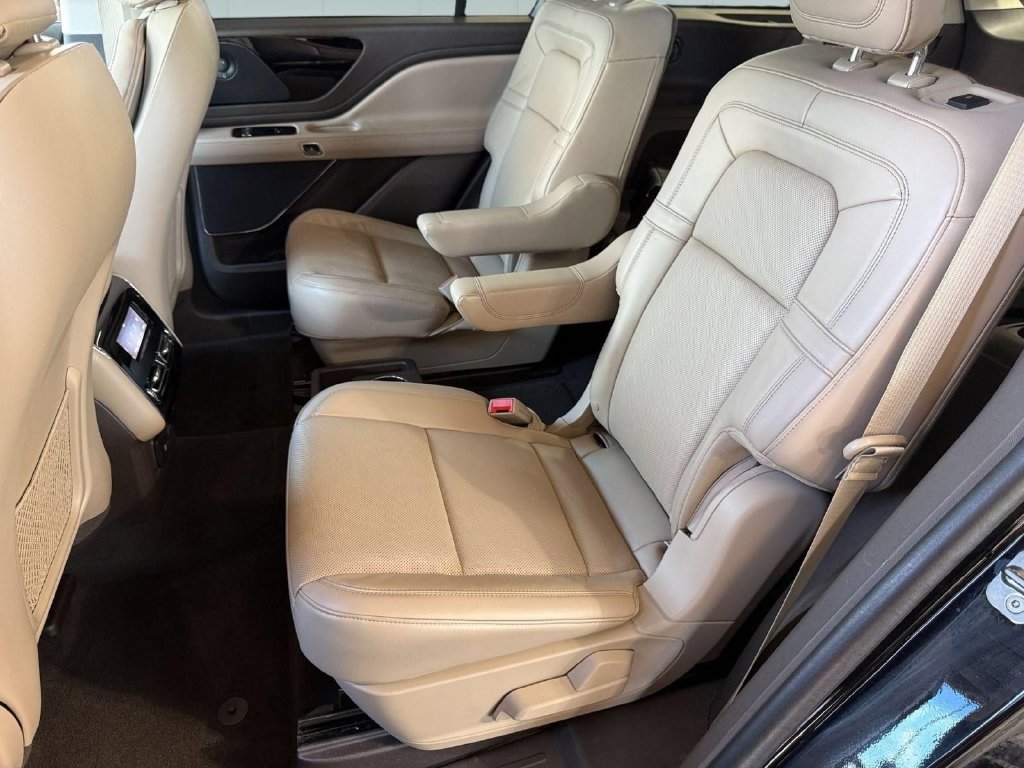Certified 2023 Lincoln Aviator Reserve w/ Equipment Group 201A AWD/4WD image 27