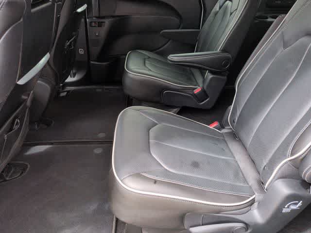 Used 2022 Chrysler Pacifica Limited w/ Uconnect Theater Family Group AWD/4WD image 20
