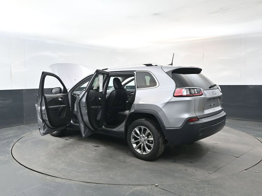 Used 2019 Jeep Cherokee Latitude Plus image 32