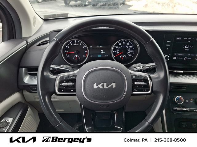 Used 2023 Kia Carnival LX image 22
