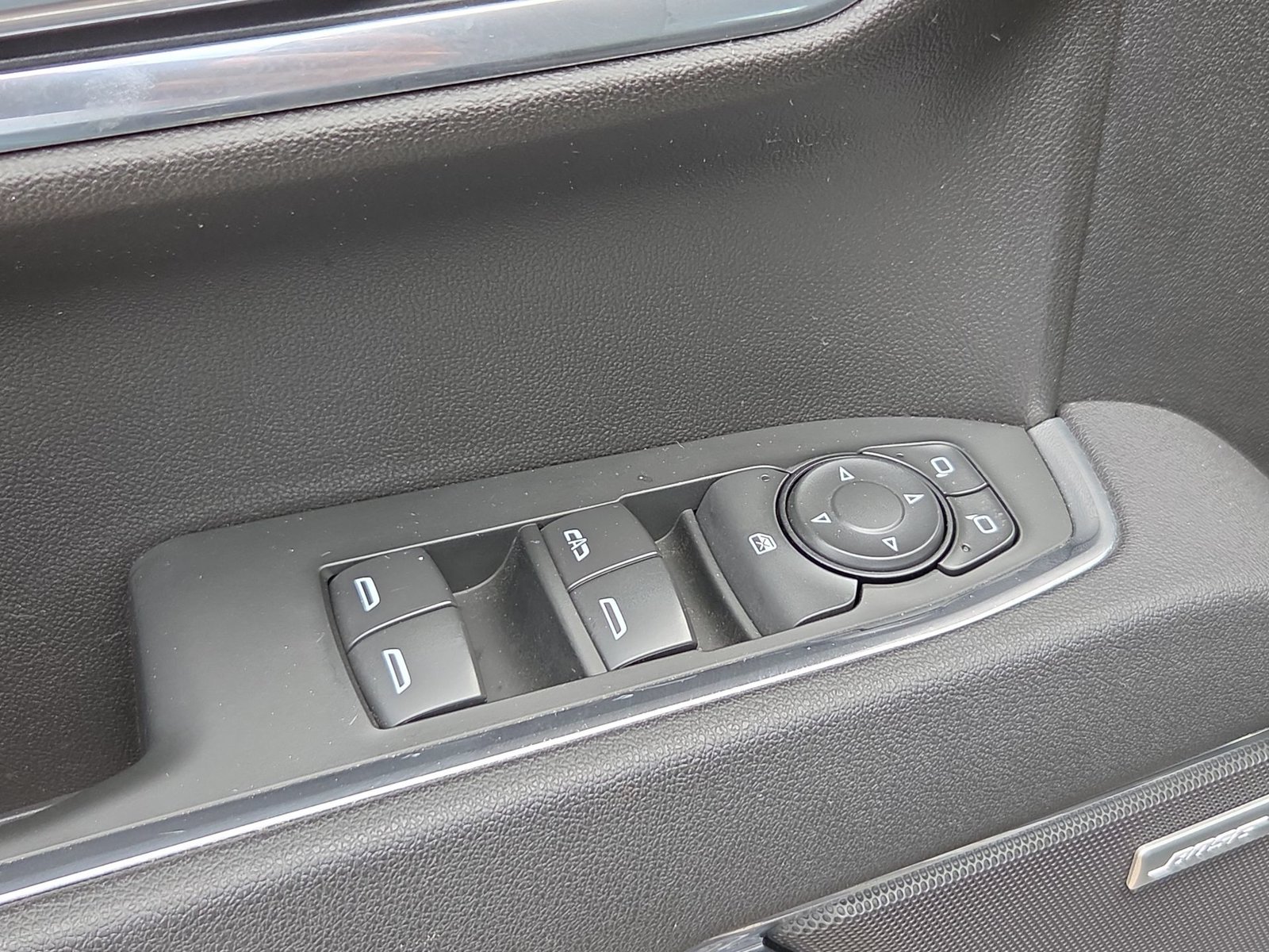 Used 2025 GMC Sierra 1500 Elevation w/ Elevation Premium Package AWD/4WD image 23