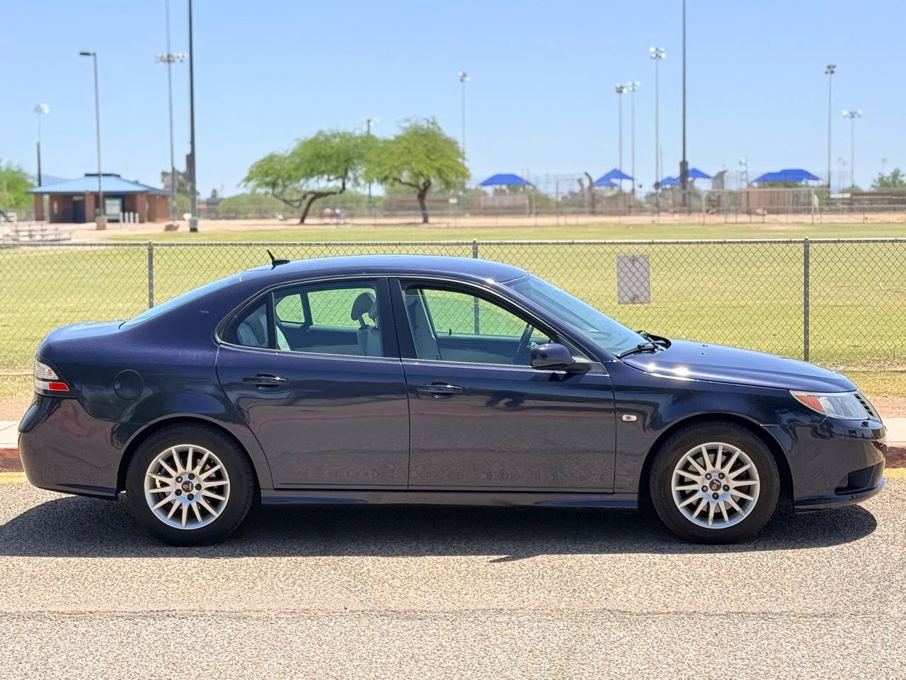 Used 2009 Saab 9-3 2.0T w/ Cold Weather Package FWD image 6