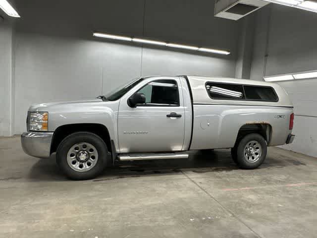 Used 2013 Chevrolet Silverado 1500 W/T w/ LS Package AWD/4WD image 2