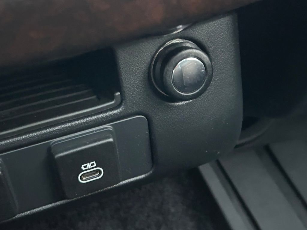 Used 2022 Land Rover Range Rover P525 Westminster Edition AWD/4WD image 28