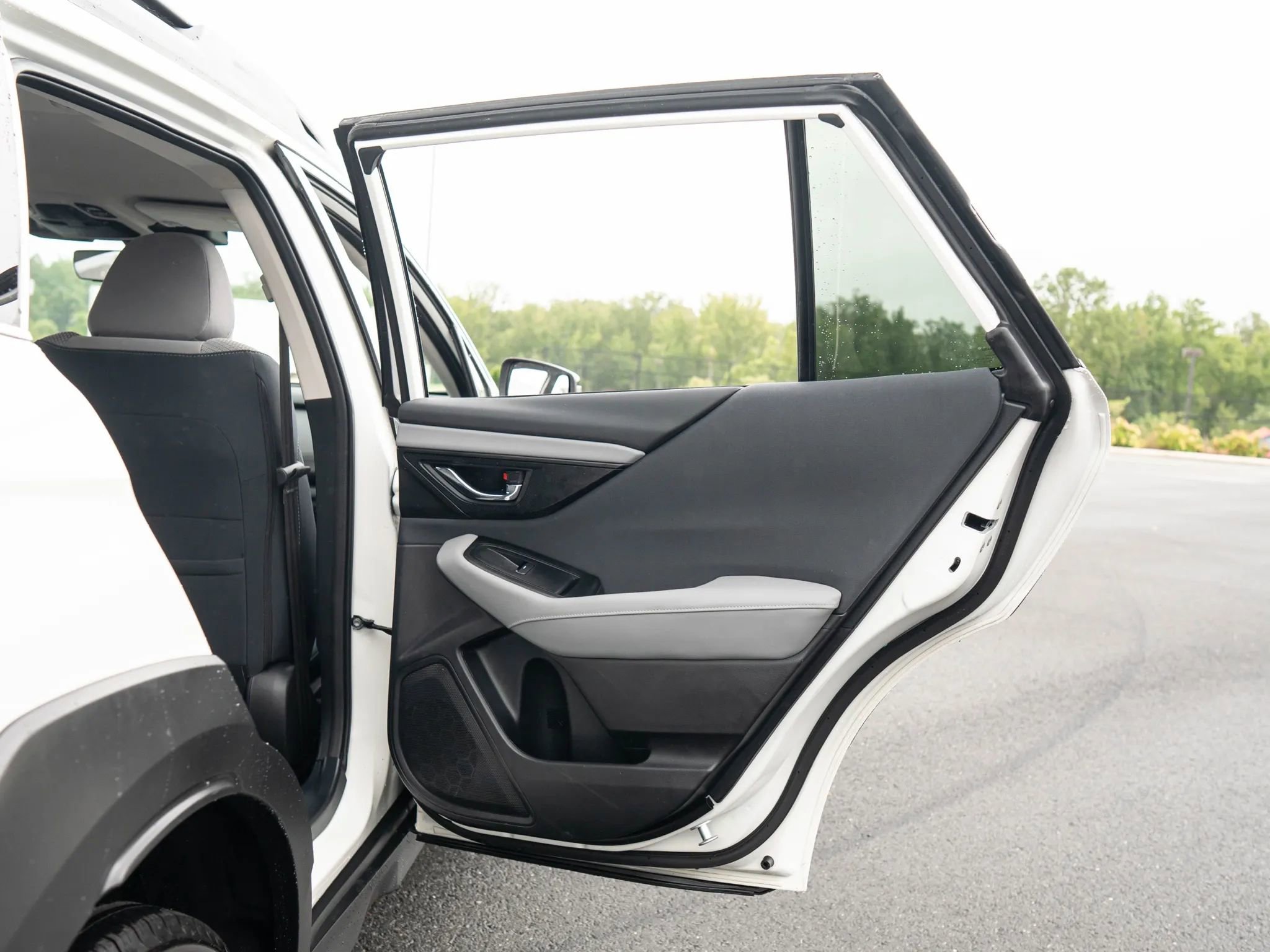 Used 2023 Subaru Outback Premium image 44