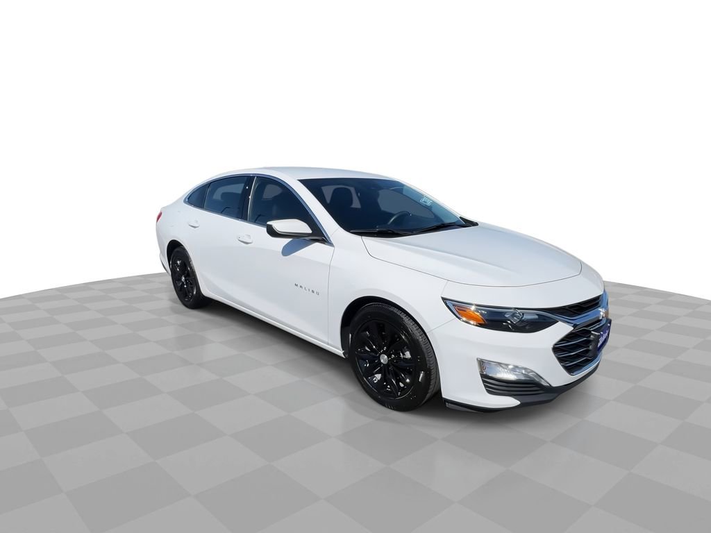 Used 2024 Chevrolet Malibu LT FWD image 2