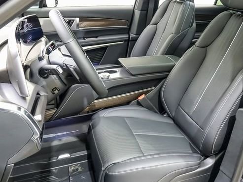 New 2026 Cadillac Vistiq Luxury w/ LPO, Floor Liner Package image 9