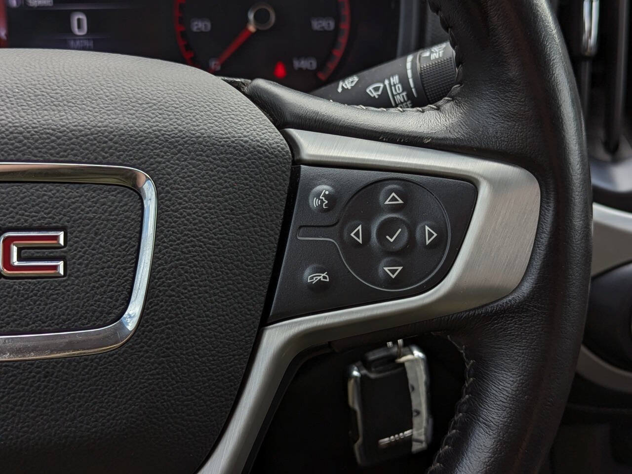 Used 2015 GMC Canyon SLT AWD/4WD image 22
