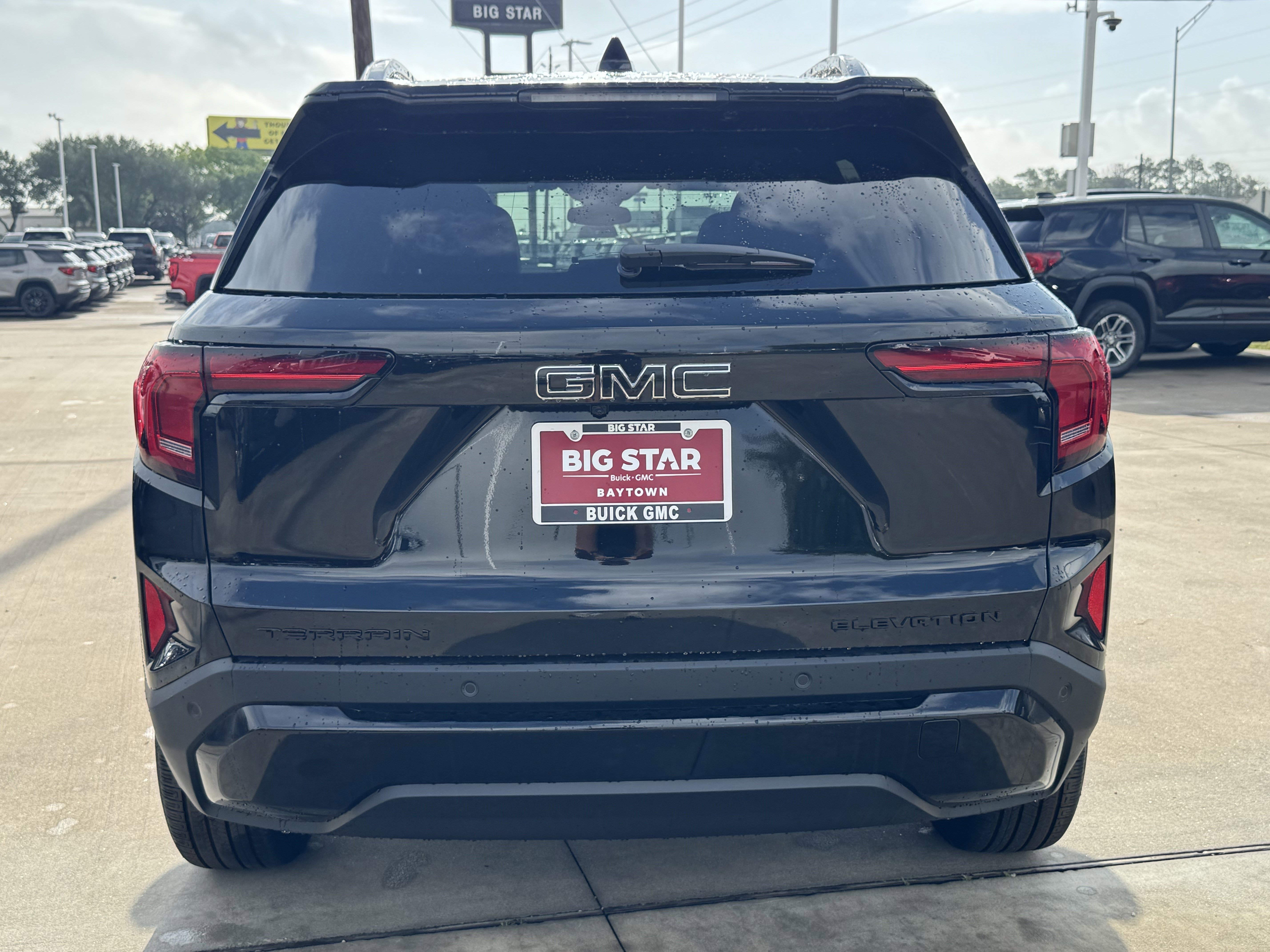 New 2026 GMC Terrain Elevation FWD image 9