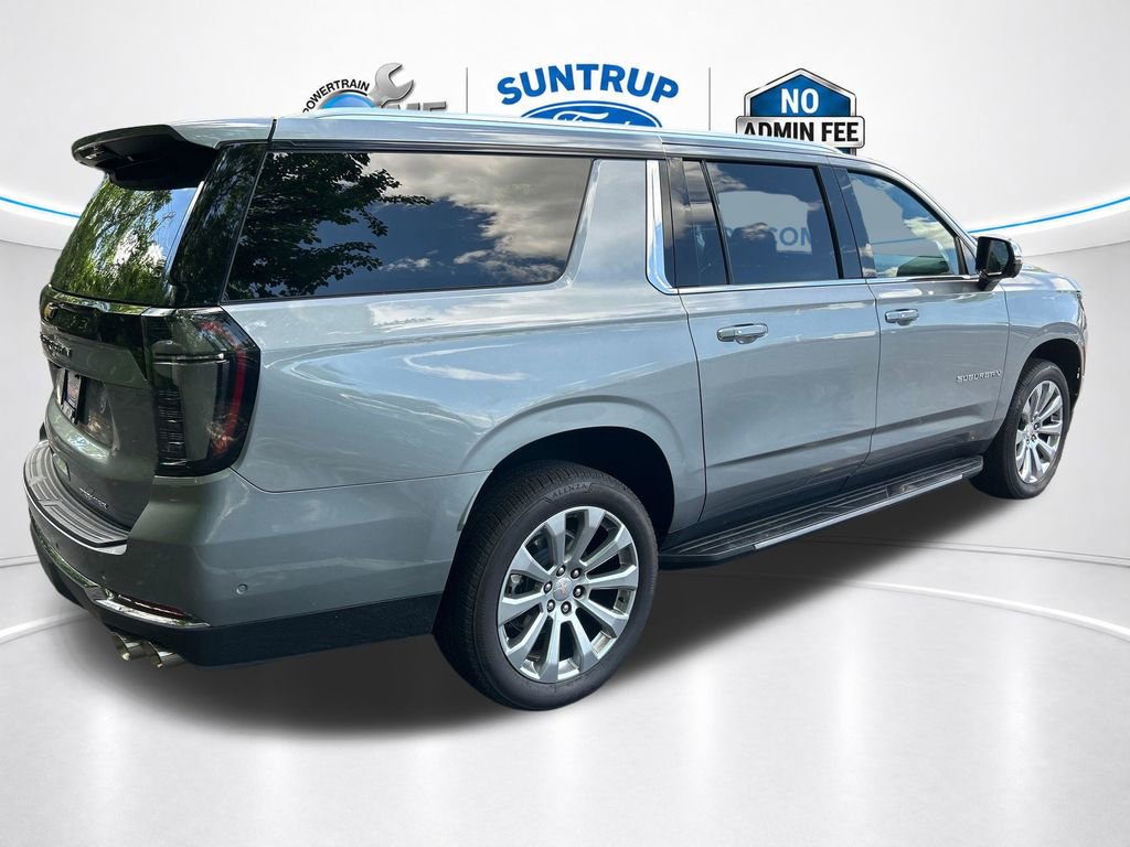 Used 2025 Chevrolet Suburban Premier RWD image 6