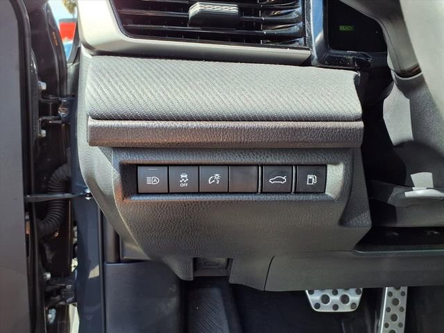 Used 2025 Toyota Camry SE image 16