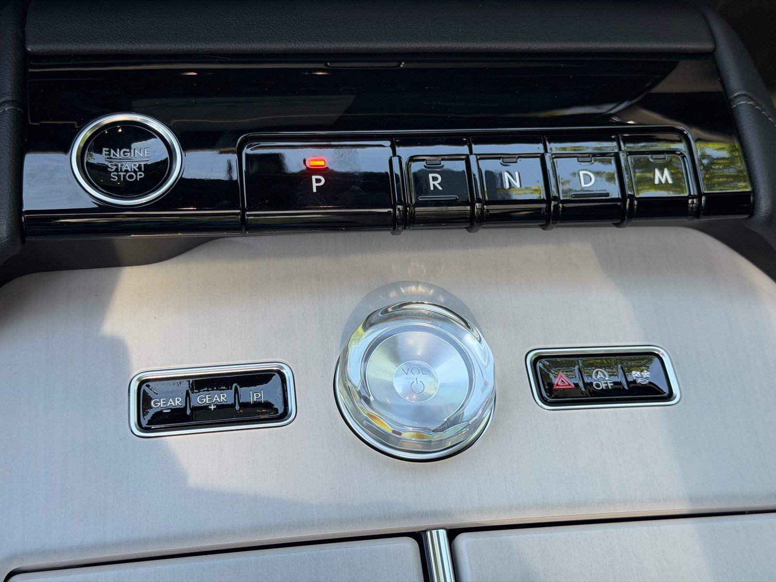 New 2026 Lincoln Navigator Reserve w/ Jet Appearance Package AWD/4WD image 36