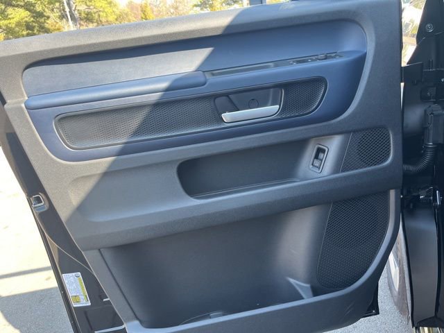 New 2025 Volkswagen ID. Buzz Pro S image 25