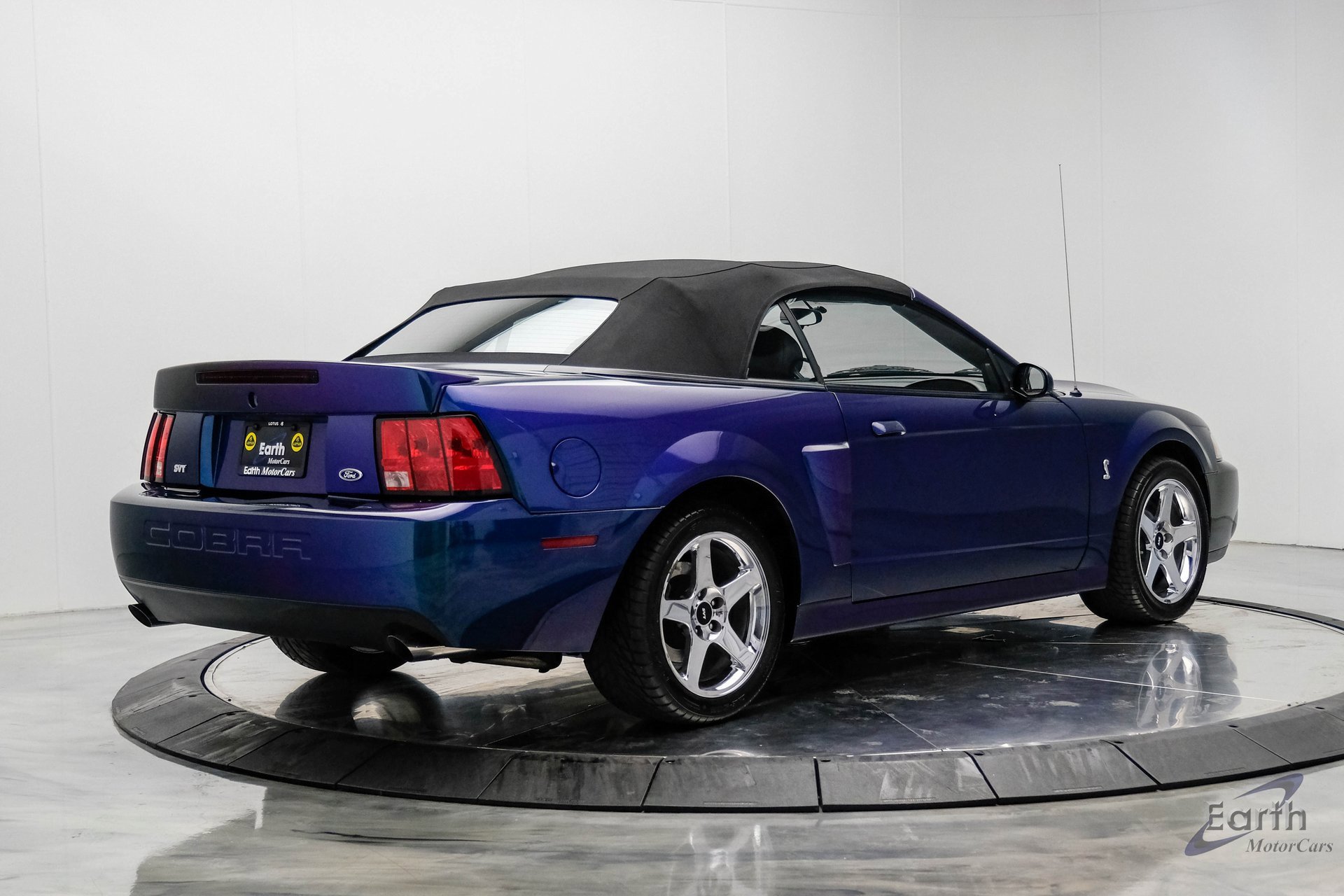 Used 2004 Ford Mustang Cobra image 16