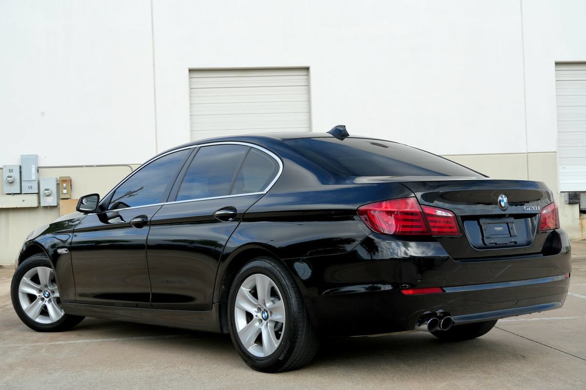 Used 2012 BMW 528i Sedan RWD image 3