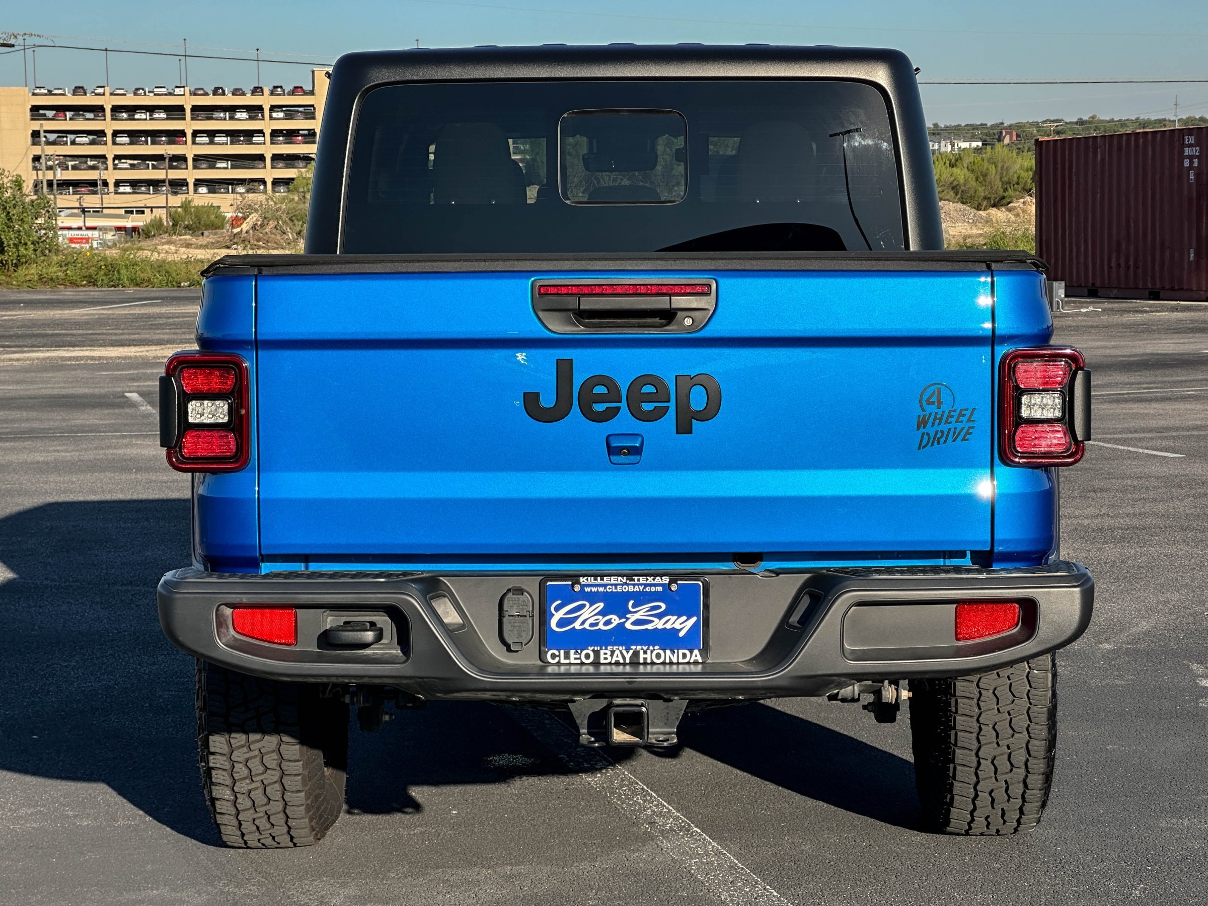 Used 2024 Jeep Gladiator Sport AWD/4WD image 7