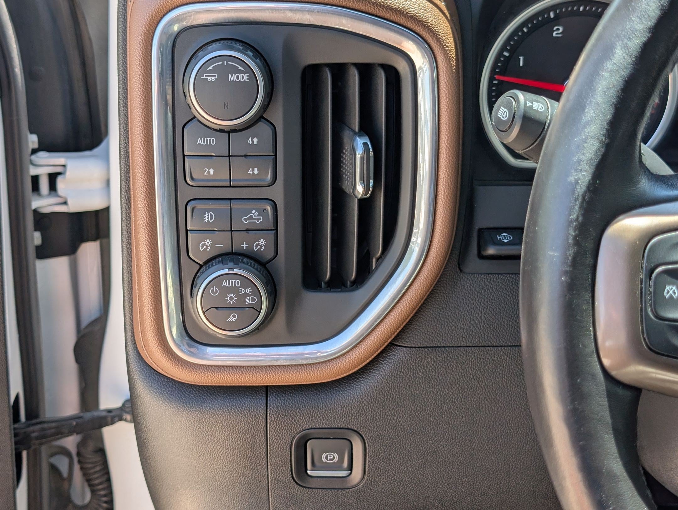 Certified 2022 Chevrolet Silverado 2500 High Country w/ Z71 Off-Road Package AWD/4WD image 24