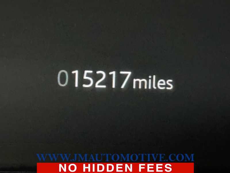 Used 2022 Land Rover Range Rover Evoque R-Dynamic SE AWD/4WD image 21