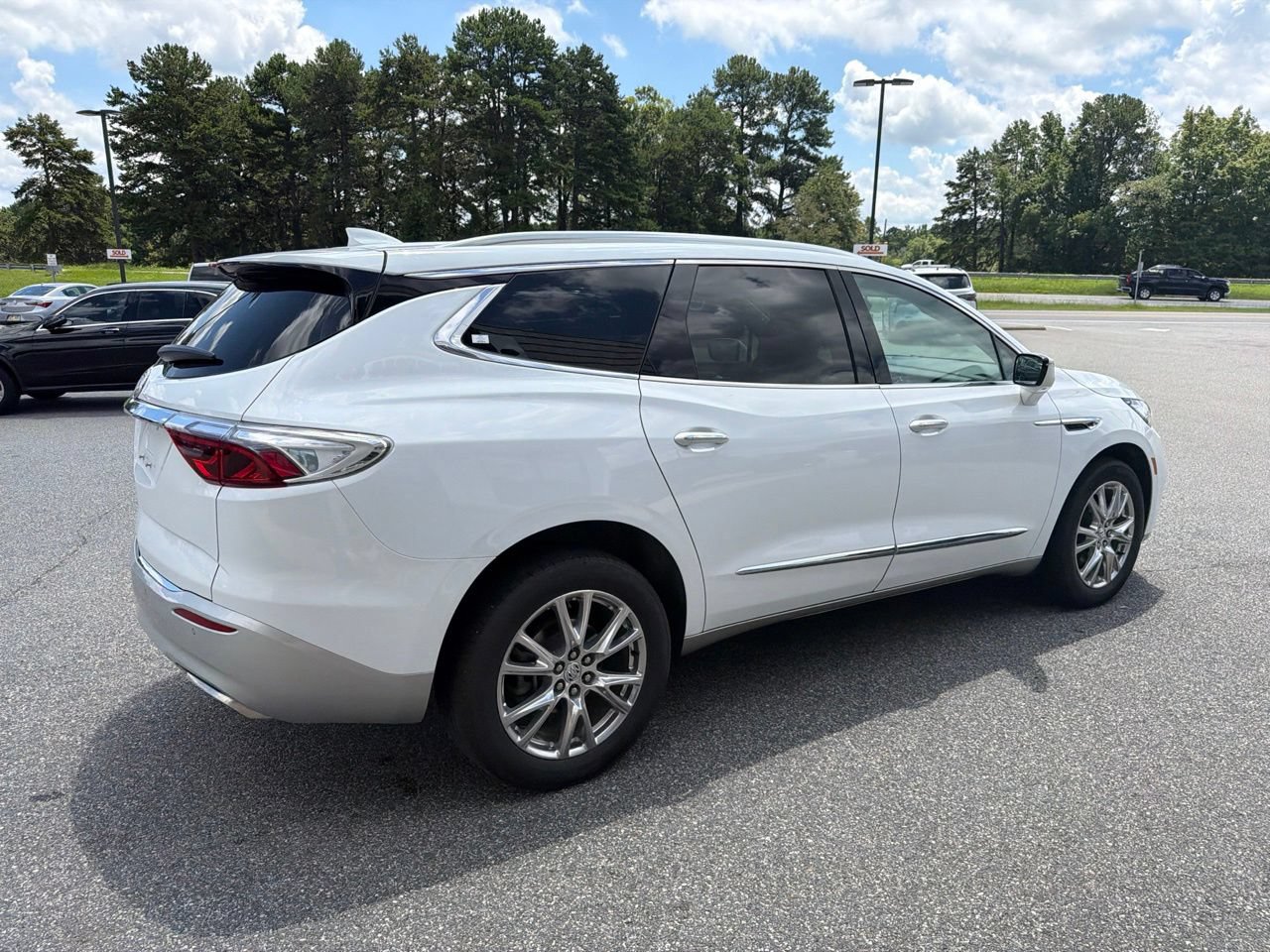 Used 2023 Buick Enclave Premium w/ Experience Buick Package AWD/4WD image 10