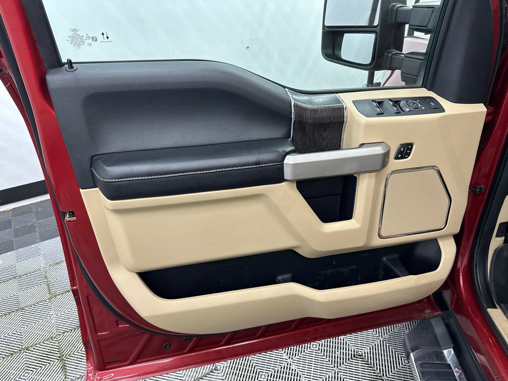 Used 2021 Ford F250 Lariat w/ Lariat Ultimate Package AWD/4WD image 11