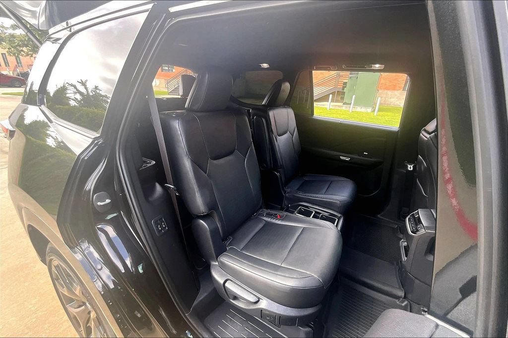 Used 2025 Lexus TX 500h AWD w/ Technology Package image 37