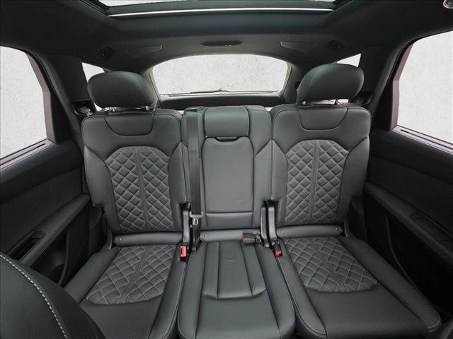 New 2026 Audi SQ7 Premium Plus AWD/4WD image 17