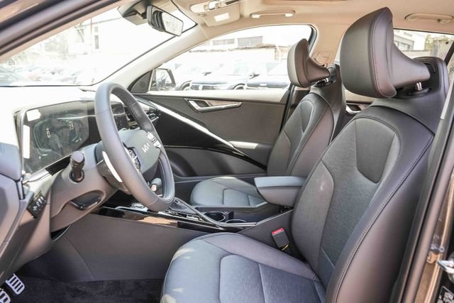 New 2026 Kia Niro SX Touring FWD image 10