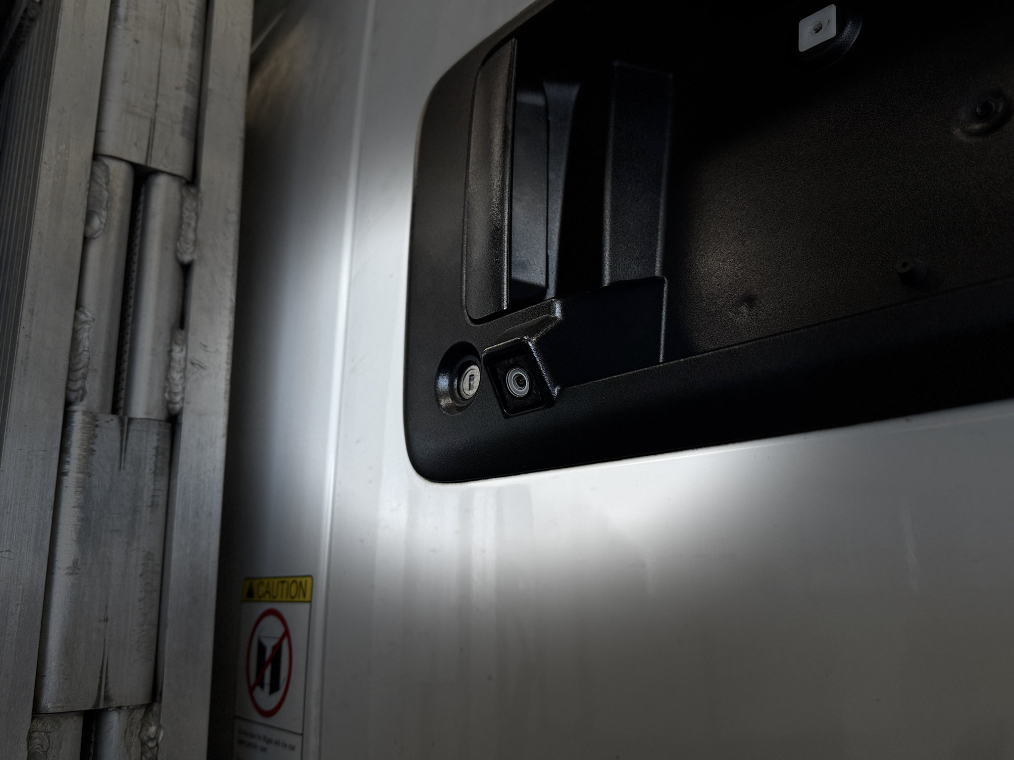 Used 2019 Chevrolet Express 2500 RWD image 23