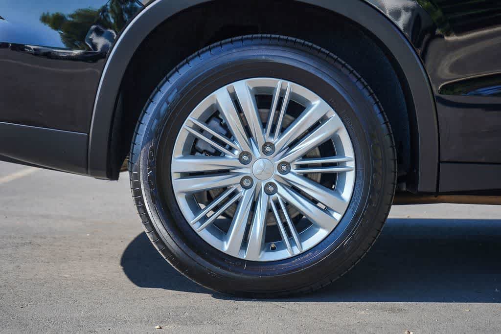 Used 2025 Mitsubishi Outlander ES AWD/4WD image 8