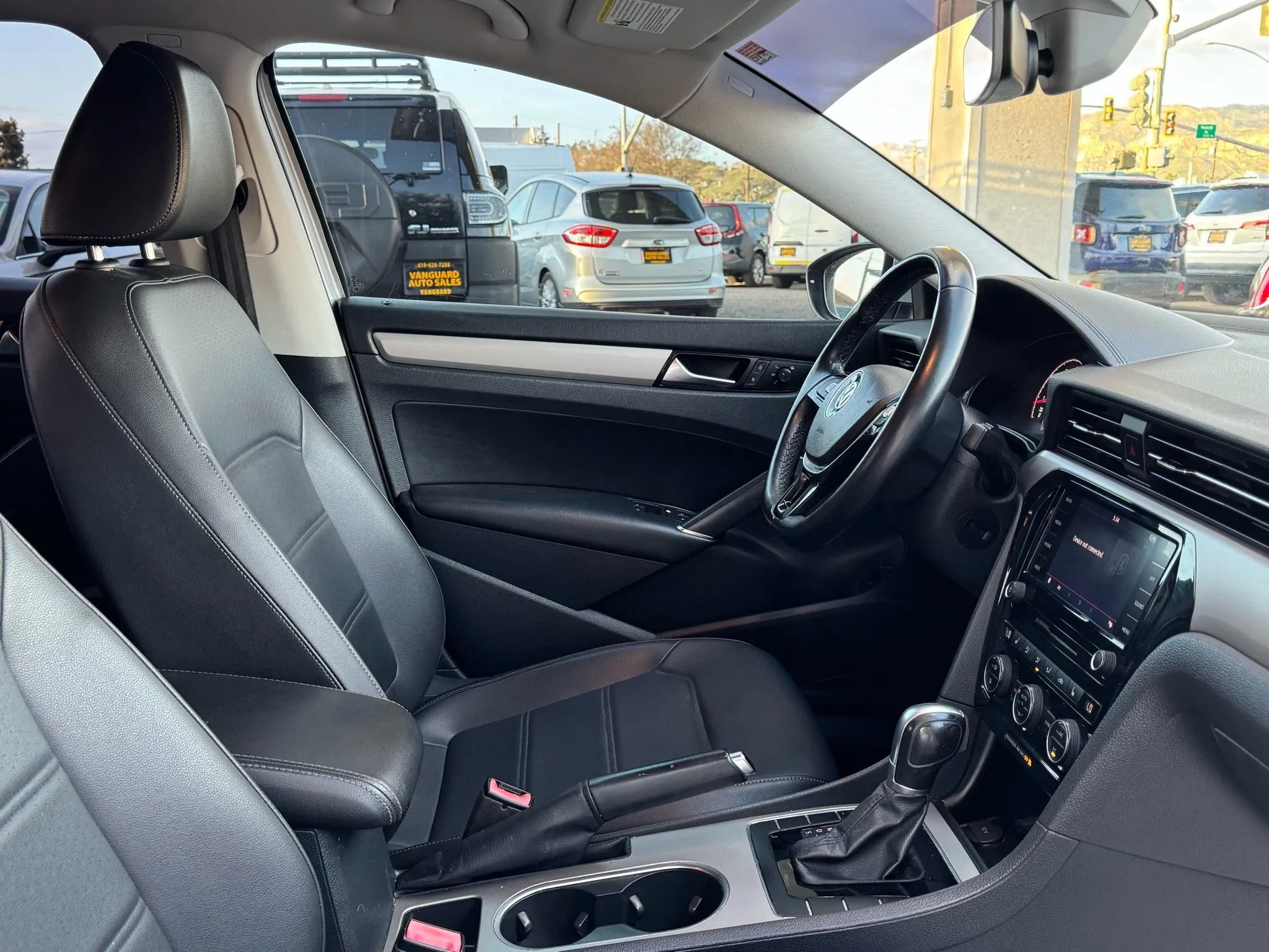 Used 2020 Volkswagen Passat 2.0T SE image 14